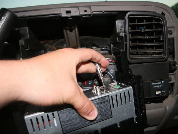 1999 GMC Sierra Radio Replacement Radio Replacement: crwdns2935265:03crwdnd2935265:02crwdnd2935265:03crwdne2935265:0