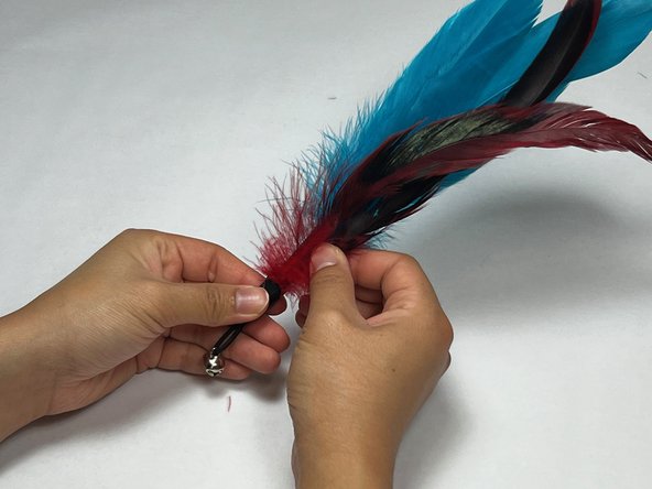 How to Fix a Feather Cat Toy: 5 단계, 이미지 2개 중 2개