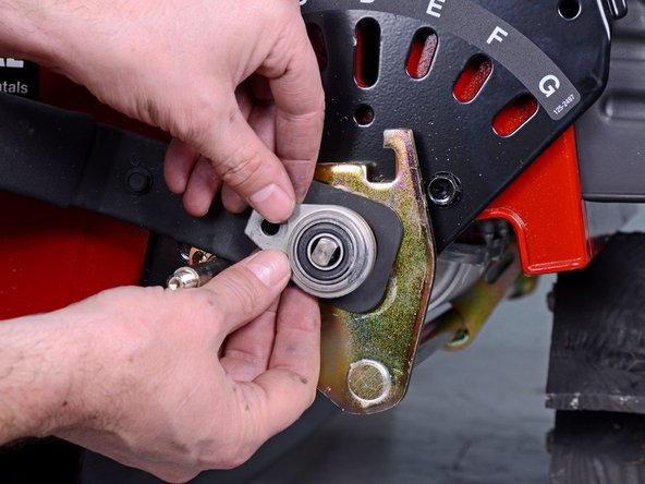 Toro Walk Behind Mowers 21199HD 2018 Rear Axle Replacement, Reinstall left and right side axle components: crwdns2935265:025crwdnd2935265:02crwdnd2935265:03crwdne2935265:0