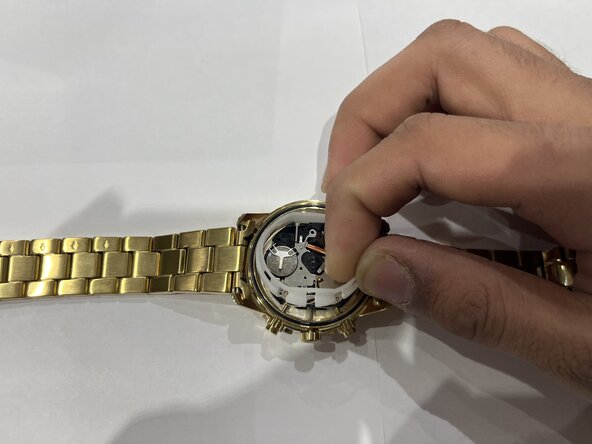 How to Replace a Guess W0016L2 Watch Battery: crwdns2935265:07crwdnd2935265:02crwdnd2935265:02crwdne2935265:0