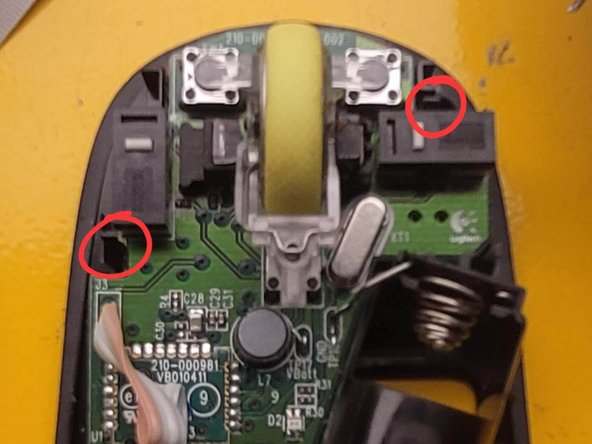 Logitech M325c Mouse Buttons Replacement & Disassembly Guide, PCB disassembly: crwdns2935265:03crwdnd2935265:02crwdnd2935265:02crwdne2935265:0