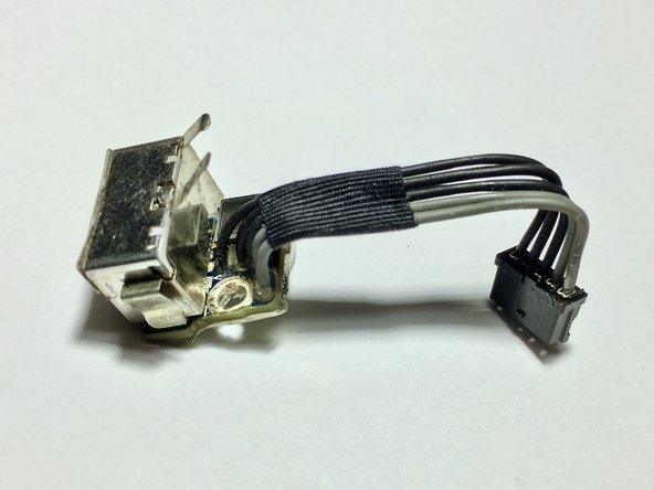 MacBook Core 2 Duo Lower Case Replacement: 步骤 47 中的图像 2，2