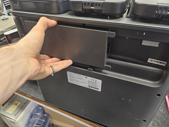 S7 MaxV Ultra Dock: Motherboard replacement, Removing the back cover: crwdns2935265:01crwdnd2935265:02crwdnd2935265:03crwdne2935265:0