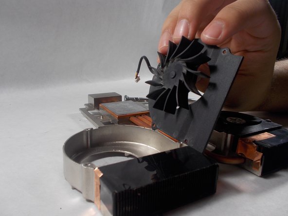 HP Pavilion ze5000 Primary Fan Replacement: crwdns2935265:024crwdnd2935265:02crwdnd2935265:02crwdne2935265:0