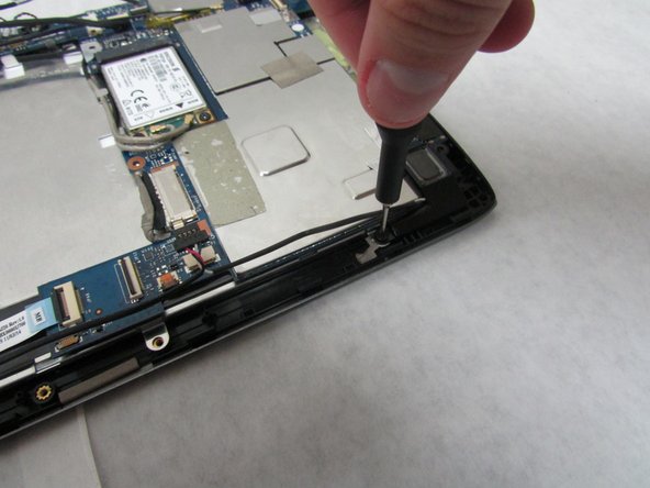 Acer Iconia Tab A501 Display Replacement: step 9, image 2 of 3