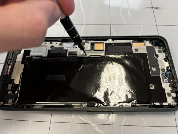 Google Pixel 5a Midframe Replacement: crwdns2935265:03crwdnd2935265:02crwdnd2935265:03crwdne2935265:0