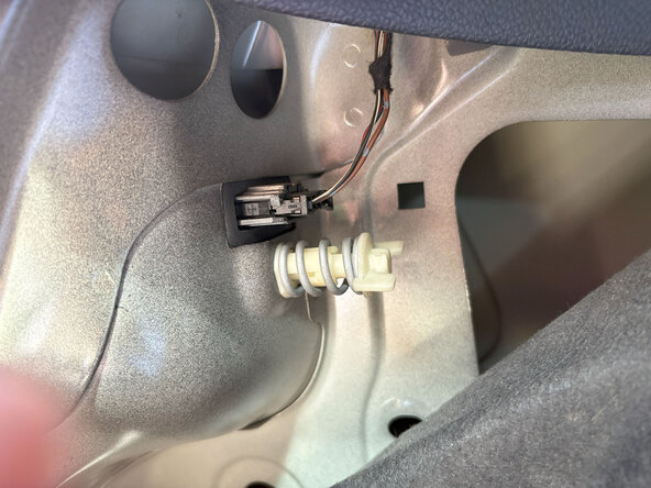 2012 Volkswagen Golf Rear Blinker Bulb Replacement, Rear Blinker Bulb: crwdns2935265:01crwdnd2935265:03crwdnd2935265:03crwdne2935265:0