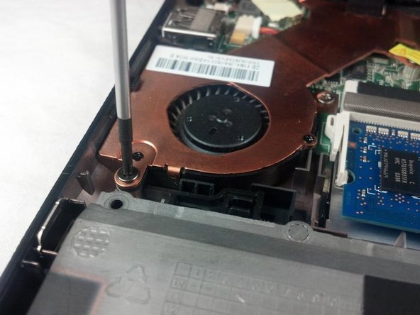 ASUS Eee PC 1018P Fan Replacement, Fan: crwdns2935265:010crwdnd2935265:02crwdnd2935265:02crwdne2935265:0