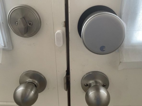 How to Replace a Manual Door Lock With An August (4th Gen.) Smart Lock: 步骤 8 中的图像 1，2