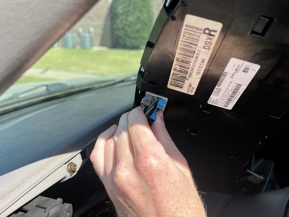 2004 GMC Yukon Instrument Cluster Replacement: crwdns2935265:07crwdnd2935265:03crwdnd2935265:03crwdne2935265:0