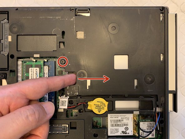 Lenovo ThinkPad T440p Keyboard and/or Palmrest/Fingerprint Reader Replacement, Remove screws securing the palmrest: stap 0, afbeelding 2 van 3