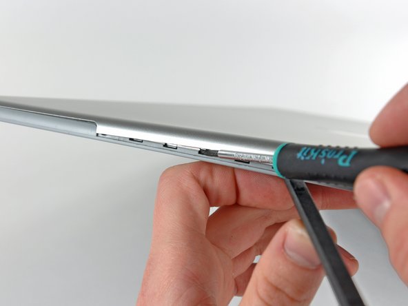 PowerBook G4 Aluminum 17" 1.67 GHz (High-Res) Clutch Hinges Replacement: crwdns2935265:038crwdnd2935265:03crwdnd2935265:03crwdne2935265:0