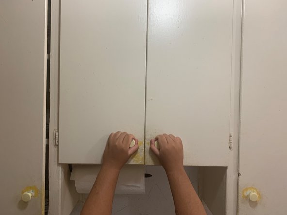 Cabinet Magnetic Catch Replacement: adım 8, 3 resimden 3.