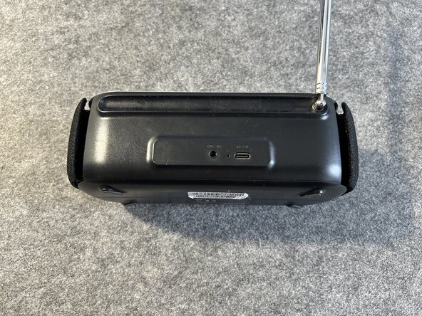 TechniSat Viola BT 1 battery replacement, Unclip the speaker mesh: crwdns2935265:02crwdnd2935265:03crwdnd2935265:03crwdne2935265:0