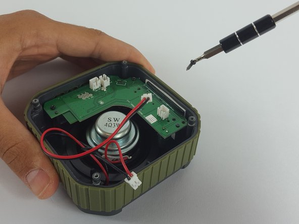 Omaker M4 Port Cover Replacement: crwdns2935265:09crwdnd2935265:02crwdnd2935265:02crwdne2935265:0