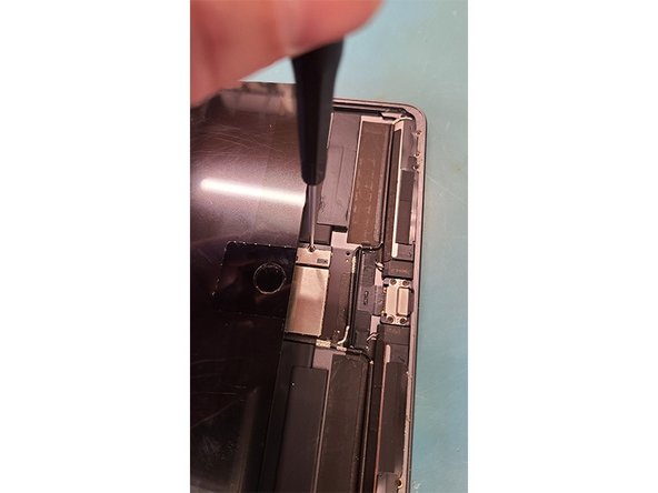 iPad Air 3 Screen Replacement: step 10, image 2 of 2