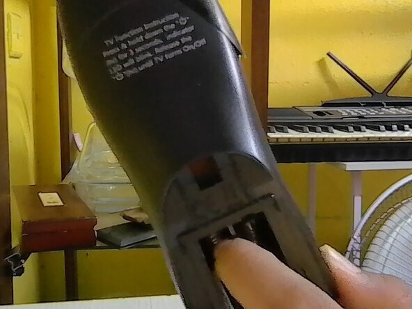 Huayu URC20006-00F-10 Astro Remote Teardown, Modular Board Teardown: crwdns2935265:03crwdnd2935265:02crwdnd2935265:02crwdne2935265:0