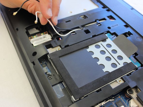 Lenovo IdeaPad N586 Motherboard Replacement, Wifi card: crwdns2935265:09crwdnd2935265:02crwdnd2935265:02crwdne2935265:0