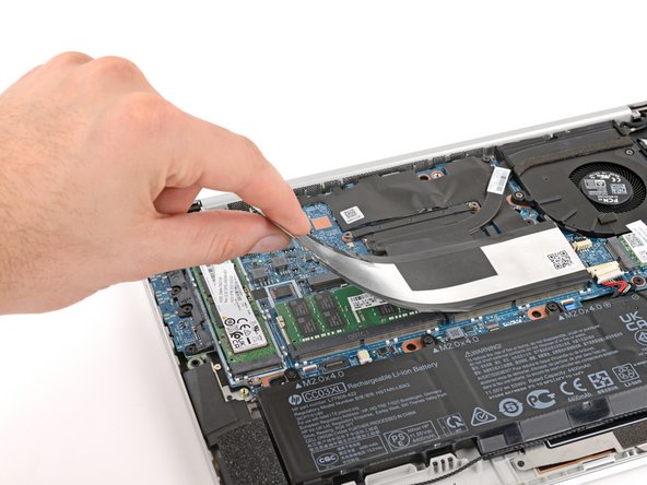 HP EliteBook 845 G8 Heat Sink Replacement, HP EliteBook 840 Aero G8 Memory Module Cover Removal: crwdns2935265:09crwdnd2935265:02crwdnd2935265:03crwdne2935265:0