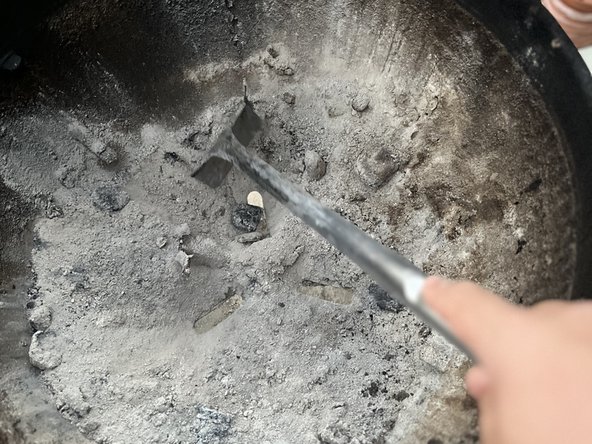 Weber Charcoal Kettle Grill Cleaning System Replacement, Cleaning System: crwdns2935265:01crwdnd2935265:02crwdnd2935265:03crwdne2935265:0