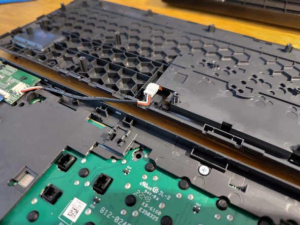 Disassembling Logitech MX Mechanical, Open back cover: crwdns2935265:03crwdnd2935265:03crwdnd2935265:03crwdne2935265:0