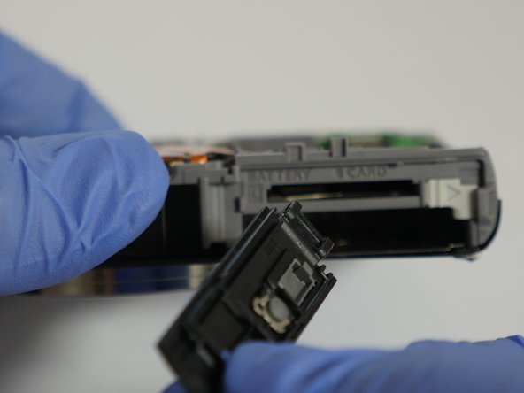 Panasonic Lumix DMC-FH27 Door Replacement: crwdns2935265:014crwdnd2935265:02crwdnd2935265:03crwdne2935265:0