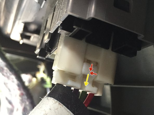 2012 Toyota Highlander Door Lock Actuator Motor Replacement, Remove Door Panel Electrical Connector: crwdns2935265:06crwdnd2935265:02crwdnd2935265:03crwdne2935265:0