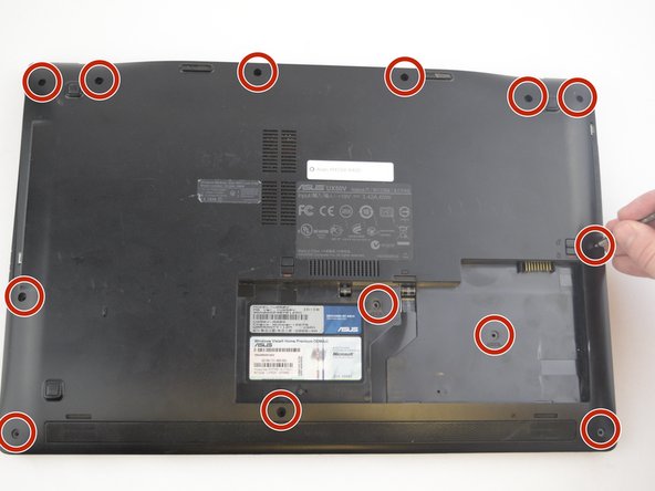 ASUS UX50V-RX05 Motherboard Replacement, Case Removal: crwdns2935265:04crwdnd2935265:02crwdnd2935265:03crwdne2935265:0