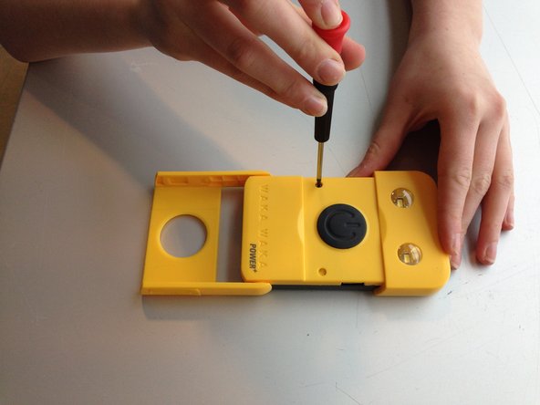 Waka Waka Power Plus Battery Replacement, Unscrew the Waka Waka: crwdns2935265:03crwdnd2935265:02crwdnd2935265:02crwdne2935265:0