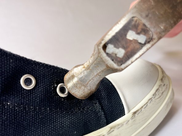 Shoe Lace Grommet Replacement: 6 단계, 이미지 2개 중 2개