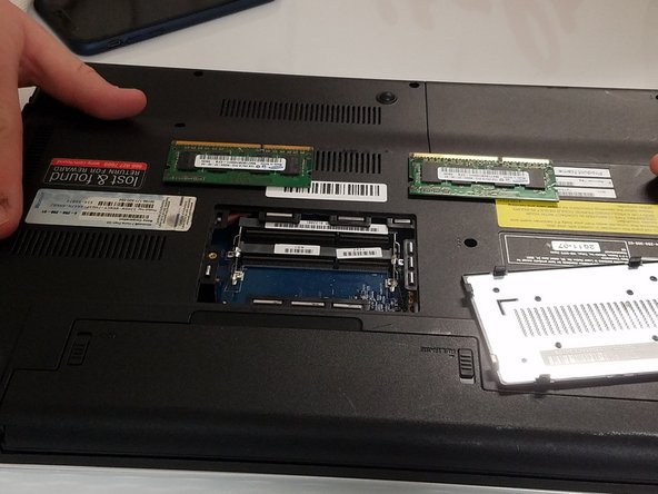 Sony Vaio VPCEL17FX RAM Sticks Replacement: crwdns2935265:04crwdnd2935265:03crwdnd2935265:03crwdne2935265:0