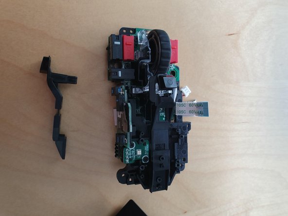 Logitech G502 Lightspeed Switches Replacement, Remove buttons: crwdns2935265:09crwdnd2935265:02crwdnd2935265:03crwdne2935265:0