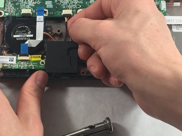 Acer Aspire One 751h-1948 Fan Replacement: crwdns2935265:016crwdnd2935265:02crwdnd2935265:02crwdne2935265:0