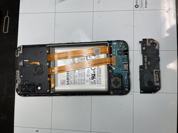 Samsung Galaxy a20e Charging Board Replacement, Removal of the charging board cover: crwdns2935265:03crwdnd2935265:02crwdnd2935265:02crwdne2935265:0
