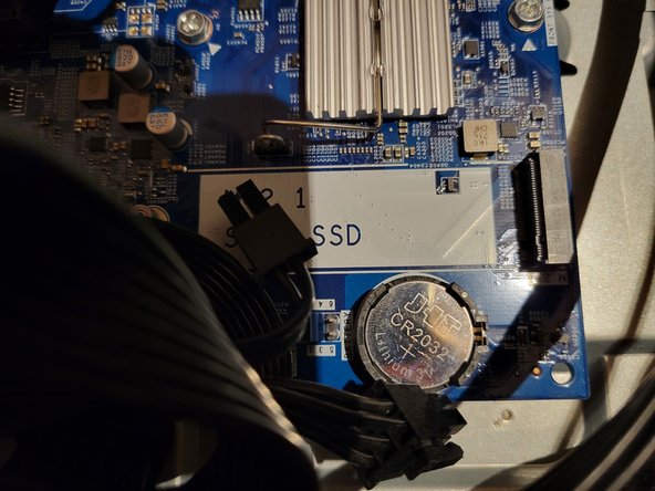 Dell Inspiron 5675 CMOS Battery Replacement: stap 0, afbeelding 2 van 3