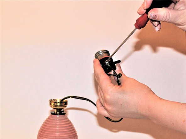 How to Rewire a Lamp: crwdns2935265:05crwdnd2935265:03crwdnd2935265:03crwdne2935265:0
