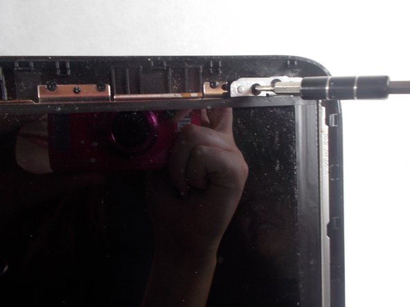 HP 15-ac142dx Screen Replacement, Remove the screen: crwdns2935265:03crwdnd2935265:02crwdnd2935265:02crwdne2935265:0