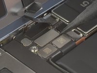 iPhone 14 Battery Replacement