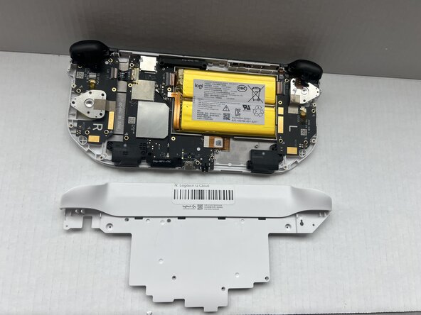 Logitech G Cloud Battery Replacement: crwdns2935265:05crwdnd2935265:02crwdnd2935265:02crwdne2935265:0