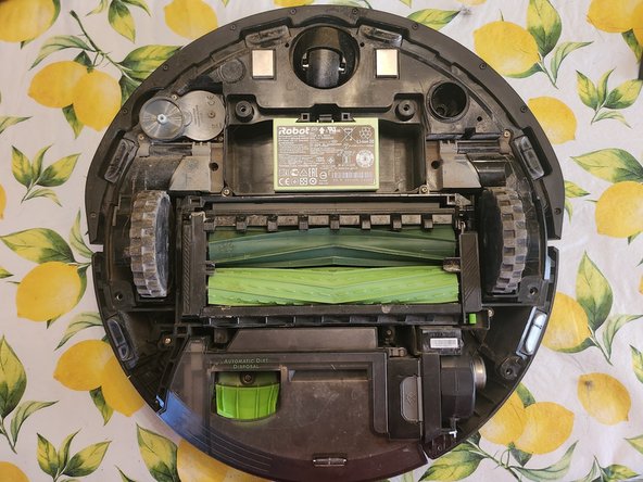 iRobot Roomba i6 Battery Replacement, Remove the Bottom Cover: crwdns2935265:01crwdnd2935265:03crwdnd2935265:03crwdne2935265:0