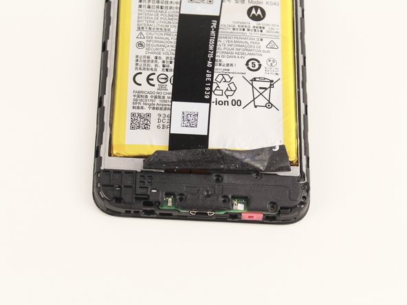 Motorola Moto E6 Play Display Assembly Replacement: crwdns2935265:04crwdnd2935265:03crwdnd2935265:03crwdne2935265:0