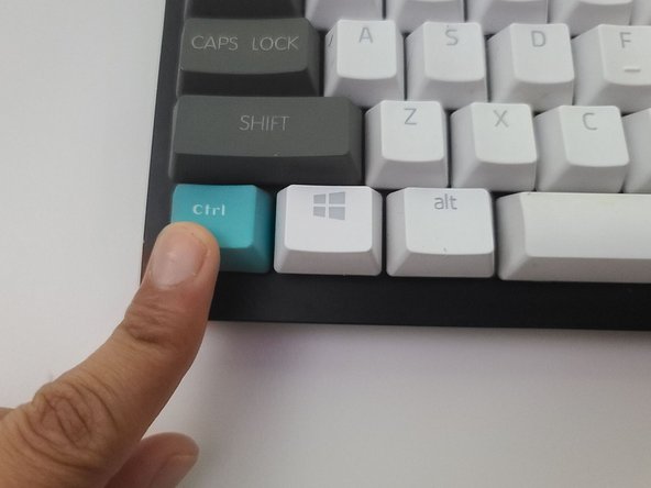 Razer Huntsman TE Keycaps Replacement: 手順 4、 2の画像 2