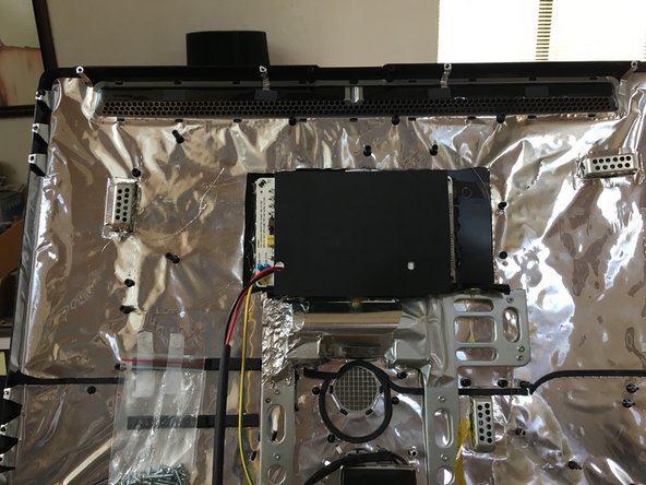 How to build a display using a iMac: step 6, image 2 of 3