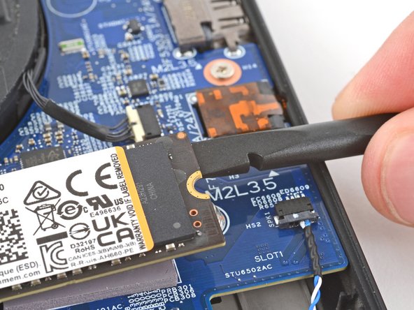 Lenovo ThinkPad P1 Gen 7 SSD Replacement, Remove the SSD: crwdns2935265:015crwdnd2935265:03crwdnd2935265:03crwdne2935265:0