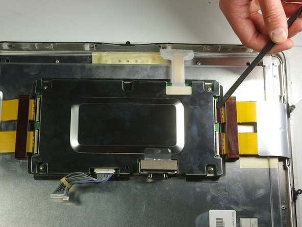 Apple Cinema Display M8149 LCD Screen Replacement, LCD Control Board: crwdns2935265:06crwdnd2935265:03crwdnd2935265:03crwdne2935265:0
