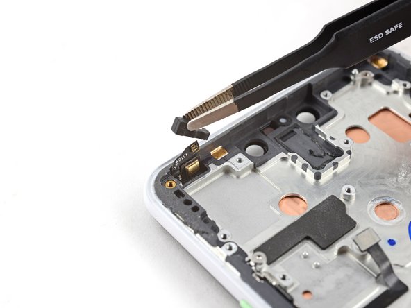 Google Pixel 3 XL Screen Assembly Replacement, Remove the microphone assembly bracket: crwdns2935265:064crwdnd2935265:02crwdnd2935265:02crwdne2935265:0