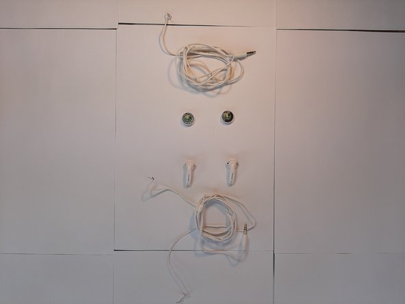 How to Replace your Earbud's Cable: crwdns2935265:05crwdnd2935265:02crwdnd2935265:02crwdne2935265:0