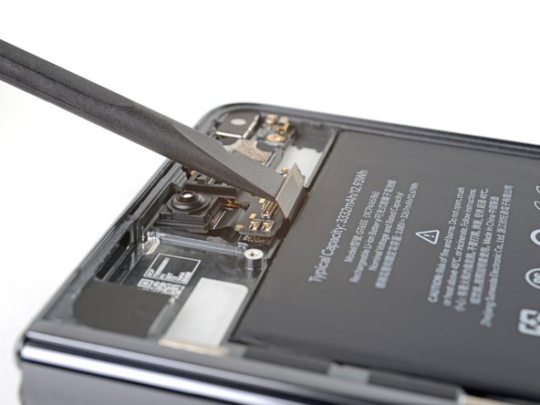 Google Pixel Fold Inner Screen Assembly Replacement, Disconnect the top interconnect cable: crwdns2935265:0108crwdnd2935265:02crwdnd2935265:02crwdne2935265:0