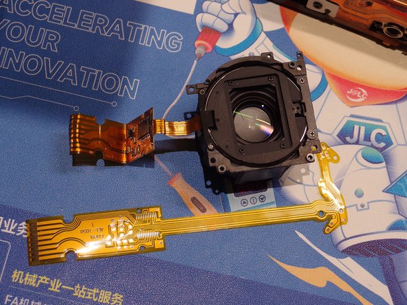 Leica Minilux E02 fix, Lens Flex Cable FPC replacement: adım 8, 3 resimden 3.