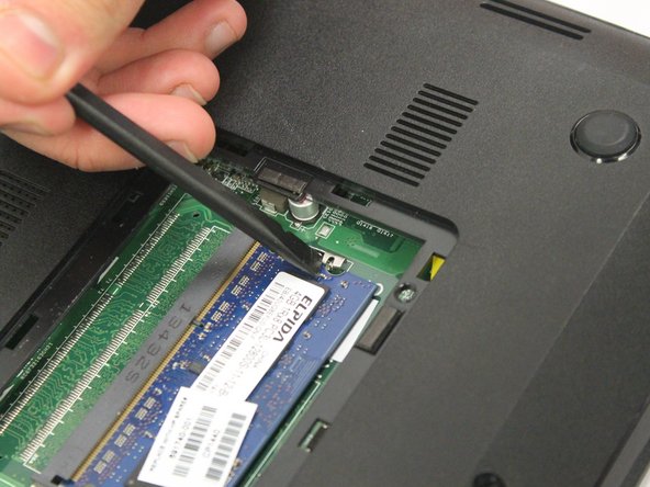 HP 15-d076nr Charge Port Replacement: crwdns2935265:012crwdnd2935265:03crwdnd2935265:03crwdne2935265:0